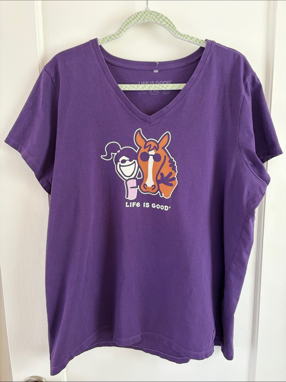 Life is good V-neck short sleeve horse T-shirt